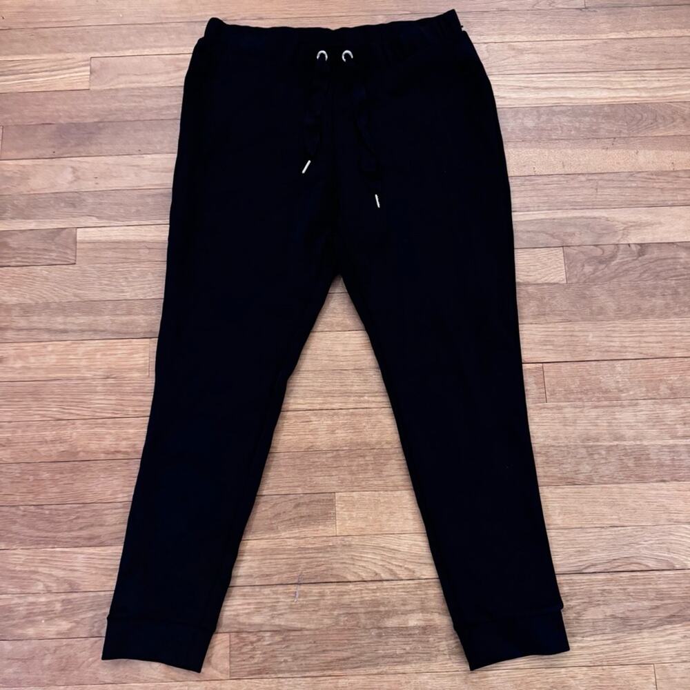 Victoria Sport Women’s Black Jogger Pants - Size M
b83